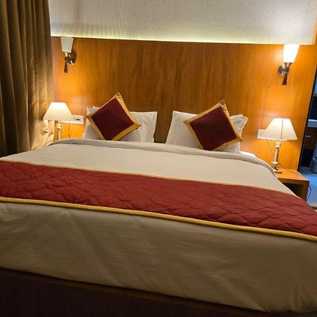 Hotel Badami Court Екстер'єр фото