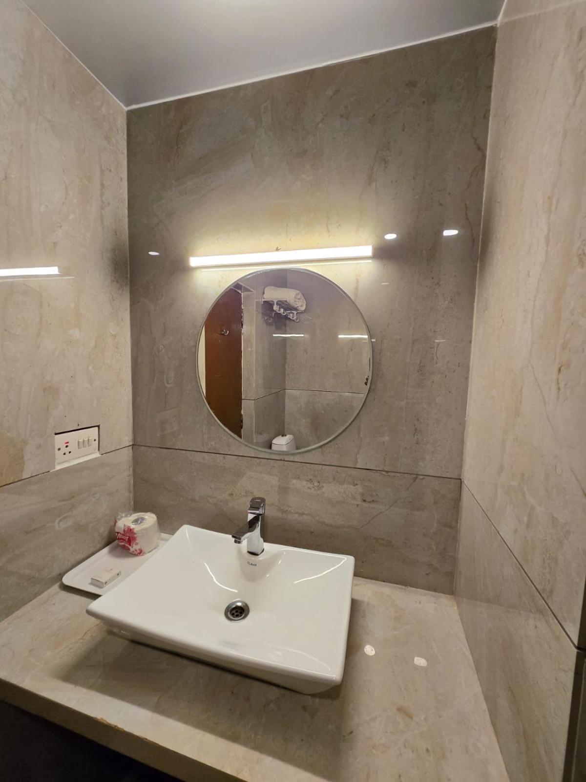 Hotel Badami Court Екстер'єр фото