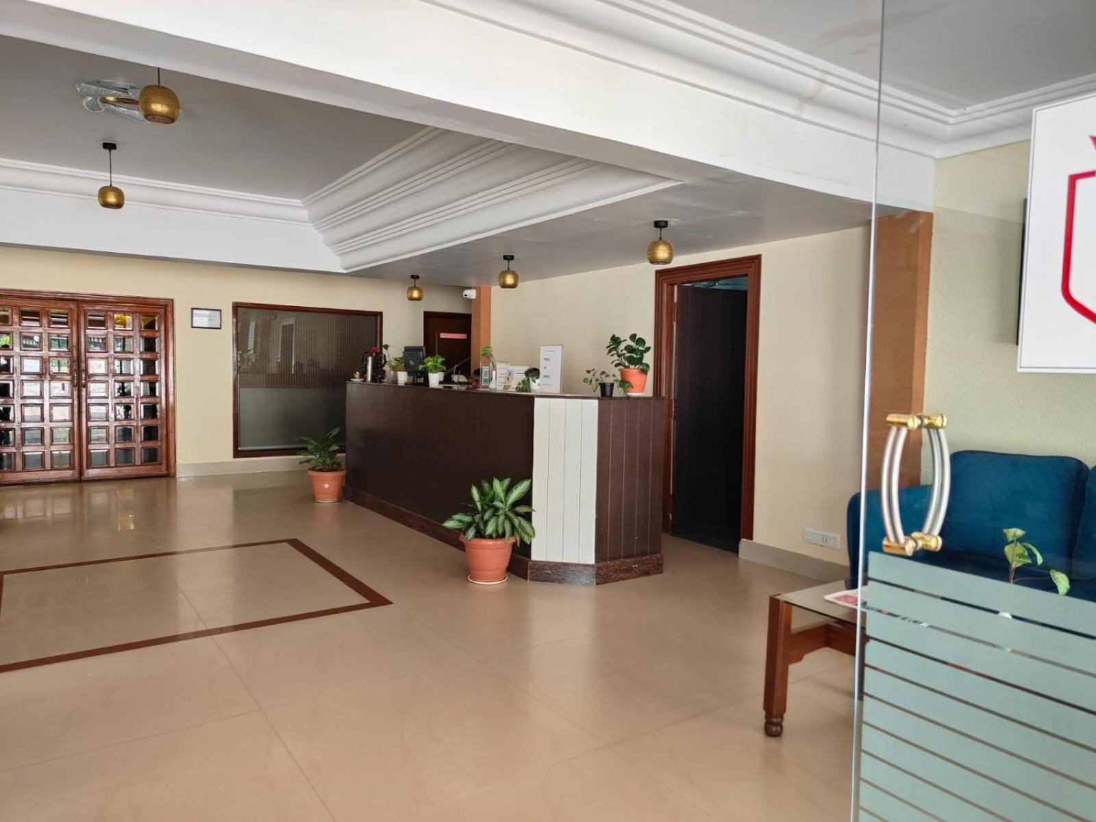 Hotel Badami Court Екстер'єр фото
