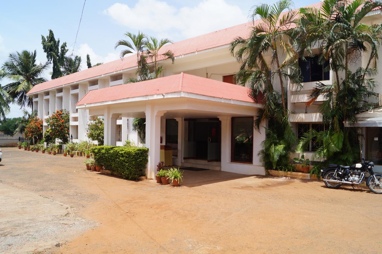 Hotel Badami Court Екстер'єр фото